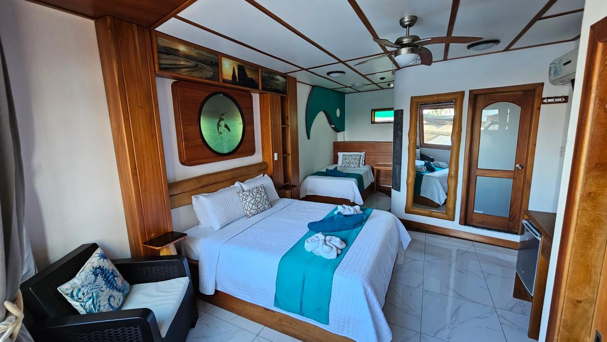 Bed and Breakfast Casa Ocean Pier à Puerto Ayora  Extérieur photo